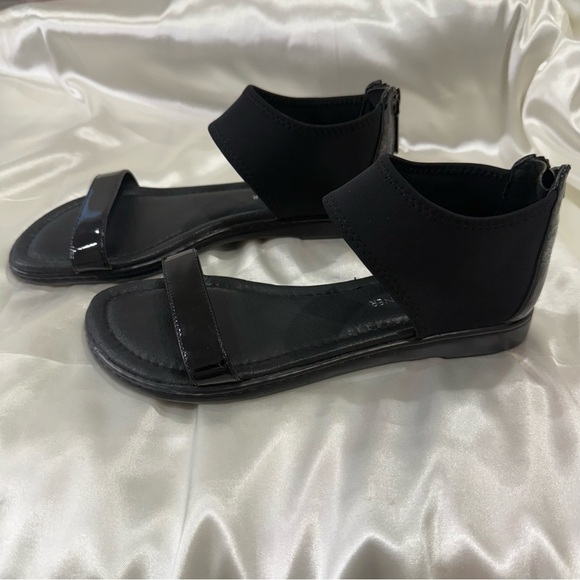 Donald J Pliner Gelda Sandals Neoprene Ankle Patent Leather Black Size 6 Chic - Picture 3 of 12